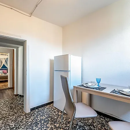 The Window On The Lake, Free Parking Apartament