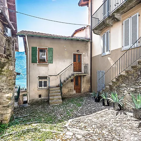 The Window On The Lake, Free Parking Apartament Nesso