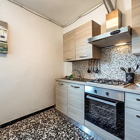 The Window On The Lake, Free Parking * نيسّو