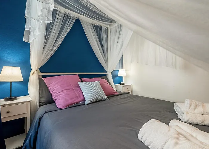 The Window On The Lake, Free Parking ネッソ