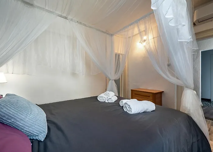 The Window On The Lake, Free Parking アパート