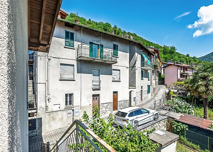 The Window On The Lake, Free Parking アパート