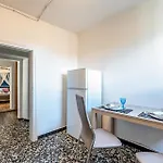 The Window On The Lake, Free Parking Апартаменты