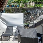 Апартаменты The Window On The Lake, Free Parking *